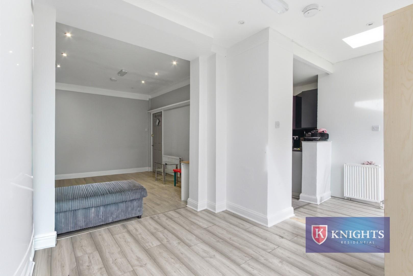 Property Image c77e8faf-d228-4037-9e08-4f50cf3b01c3