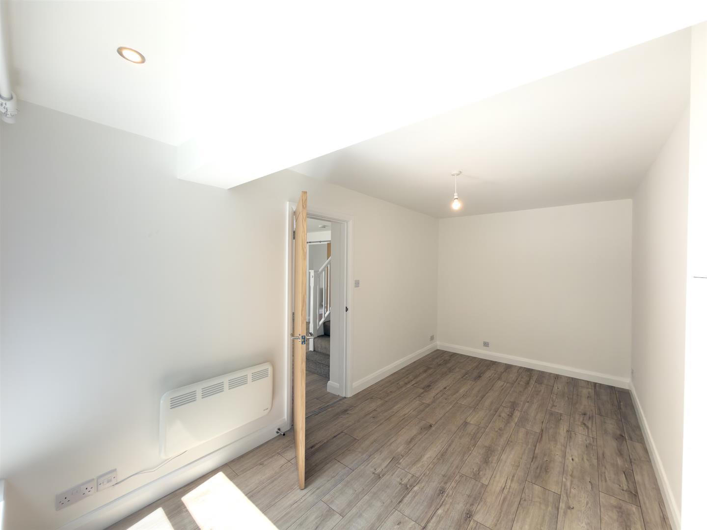 Property Image c7815254-a078-425d-8ac7-20cde93c1953