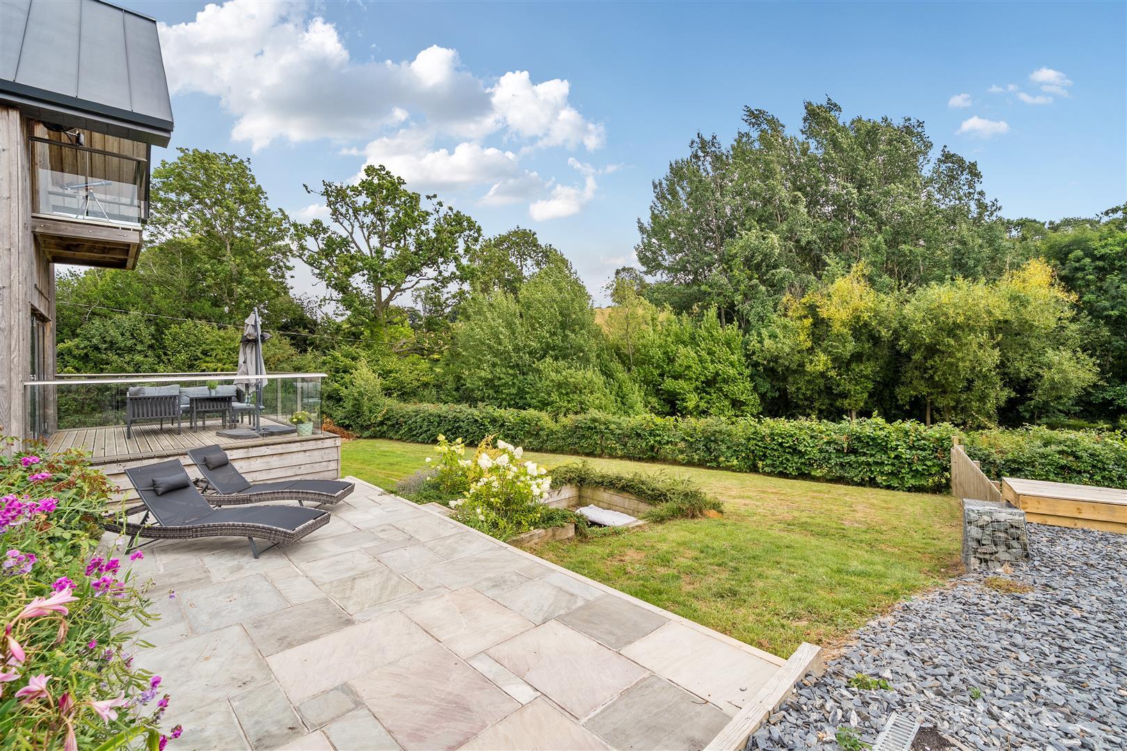 Property Image c7c03e5f-a5ad-4f5f-a348-d5987dcc4b5e