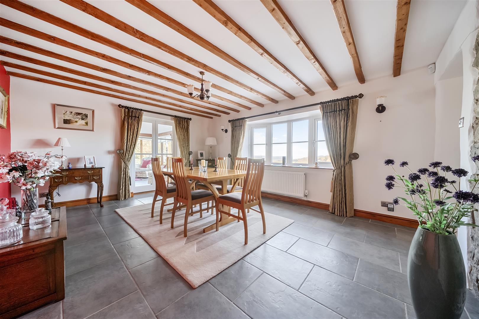 Property Image c7ee56a1-0632-4682-88c6-c8bbbdc3f3e5