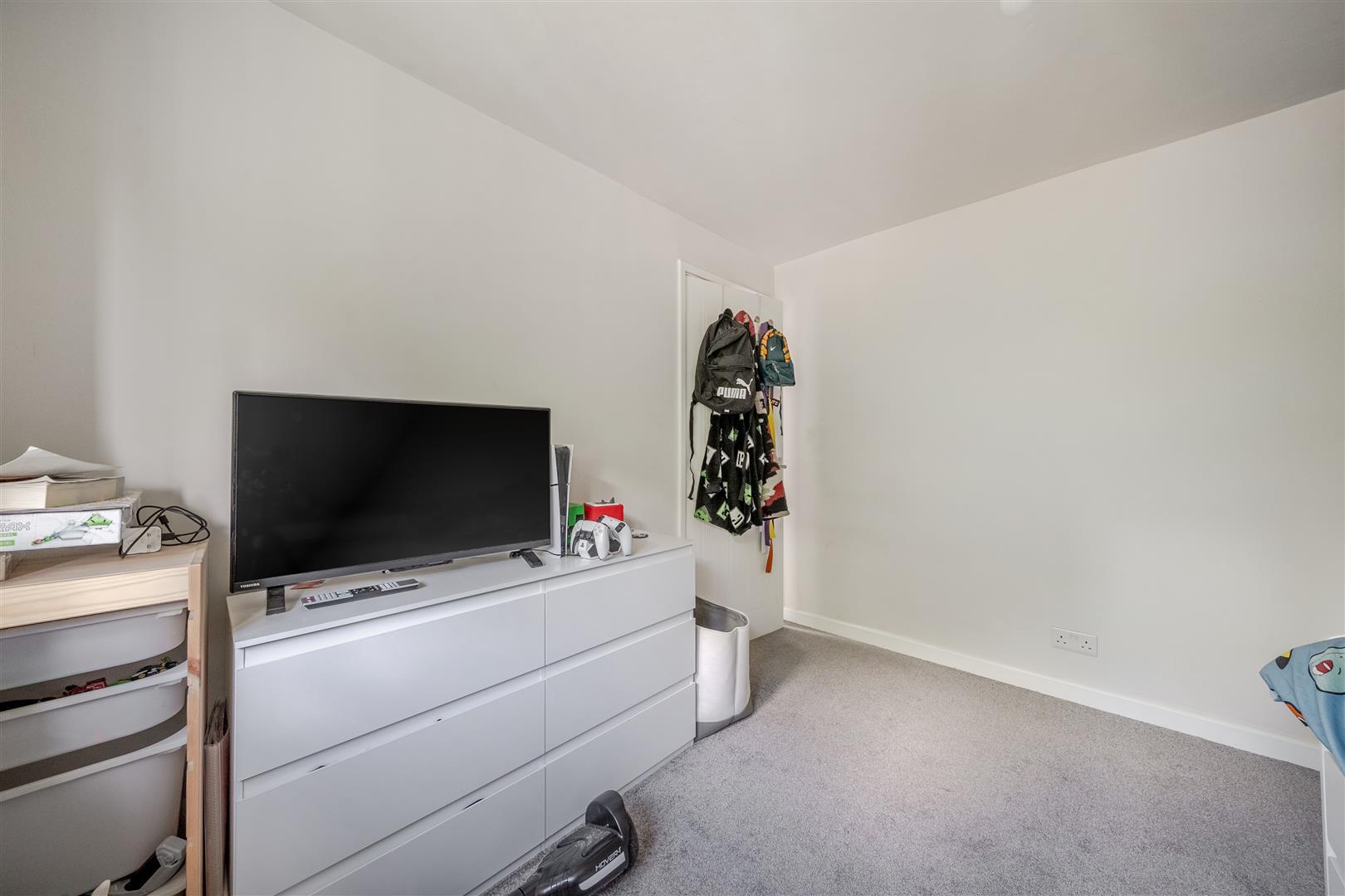 Property Image c8237395-902b-41e9-b2d3-6234adc8a7ec