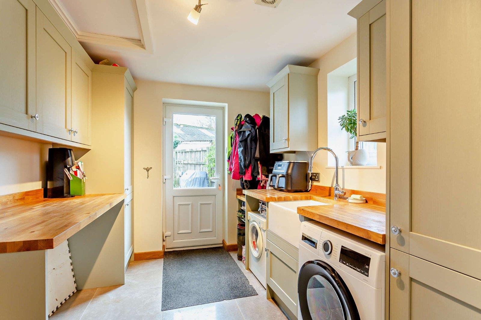 Property Image c841d225-81e9-4de9-9c5f-1e5b8fb48df1
