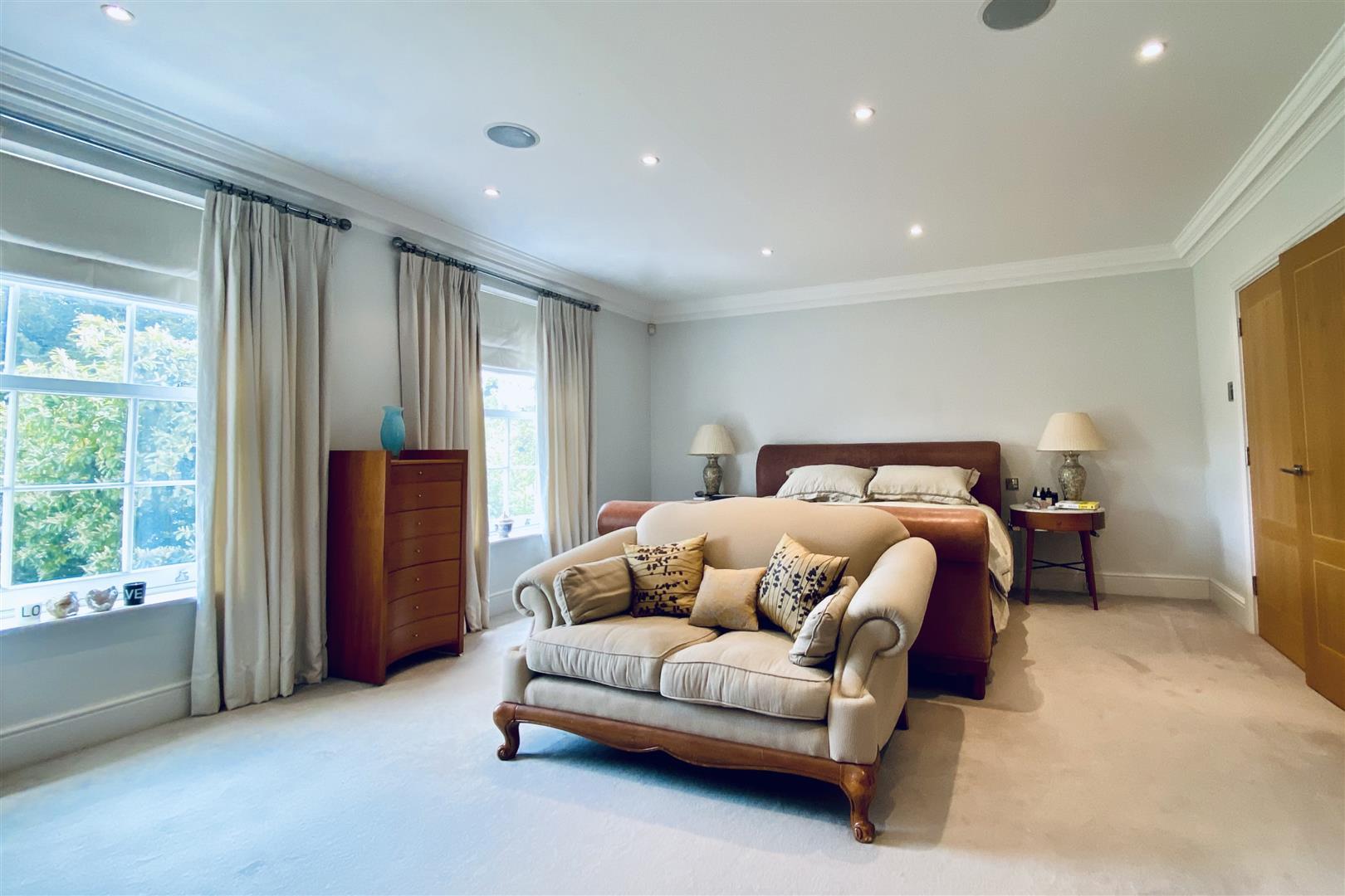 Property Image c844c3c6-791a-4c54-a2ca-4c62348e21de
