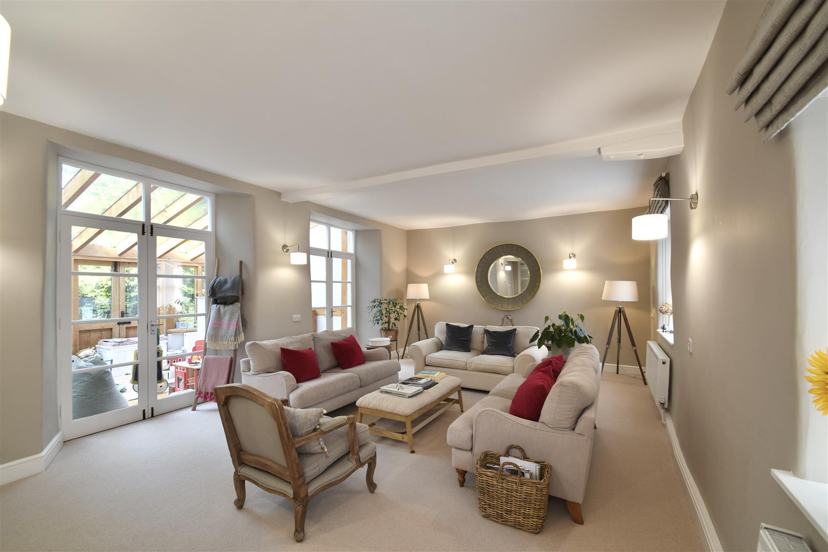 Property Image c846b097-3fe7-48e6-9736-ef3cd0a6bd18