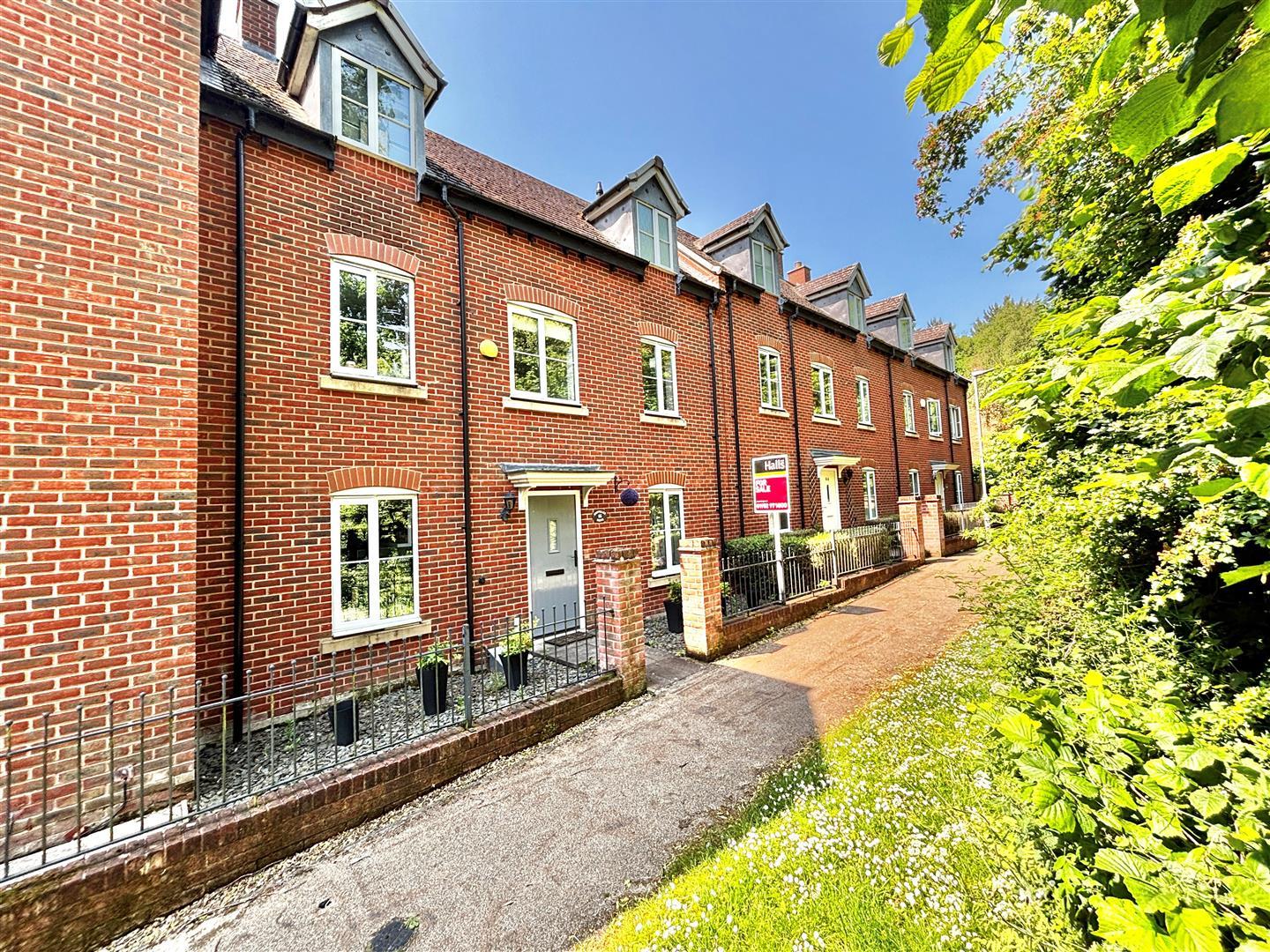 Property Image c86feaa3-ed28-4c00-a301-0e92ef2773d2
