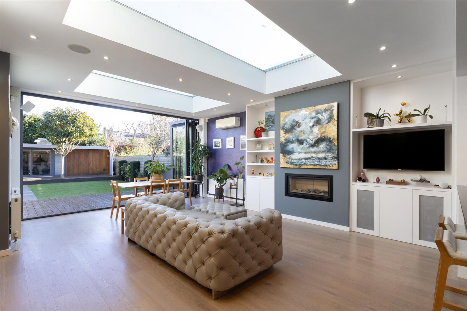 Property Image c88b3181-c1aa-4a72-b9b5-87f1f3216dd7
