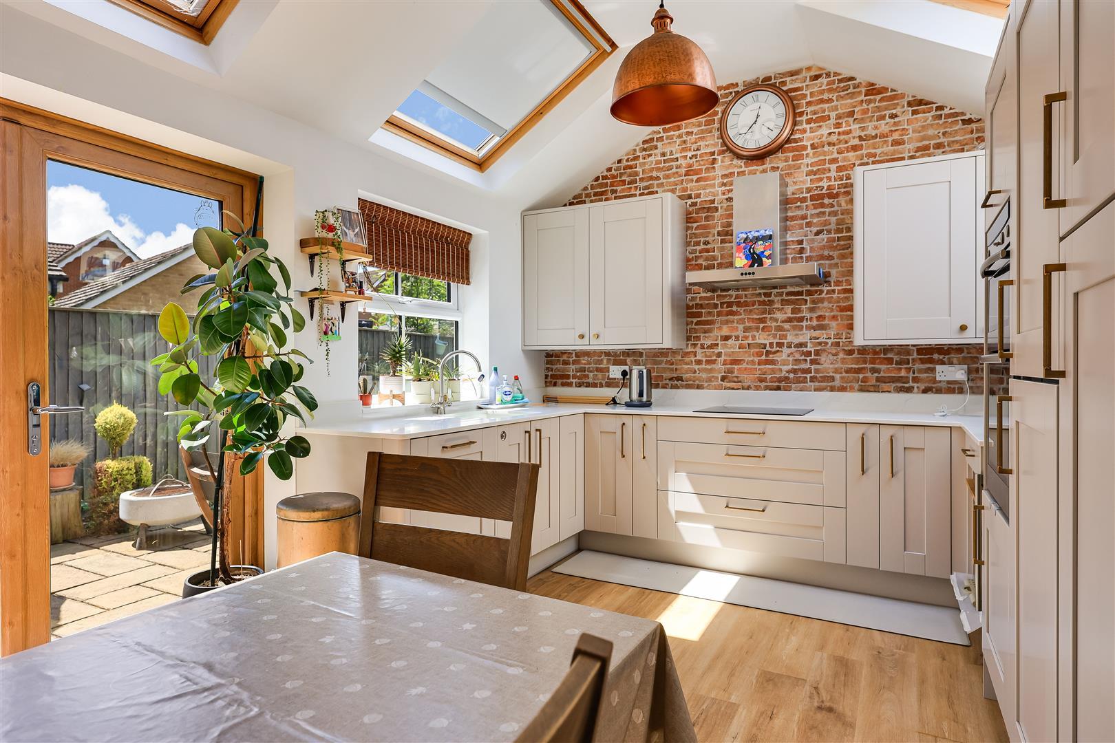 Property Image c8ab12ba-bbcf-40b8-a9e4-97abddf548a1