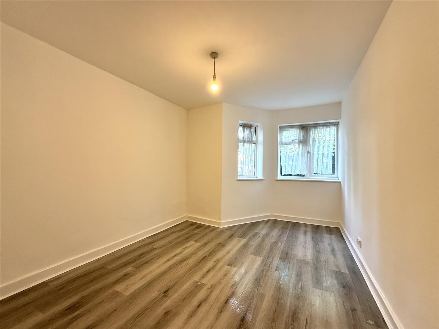 Property Image c9111a56-a39d-42ed-b72c-380342d75a49