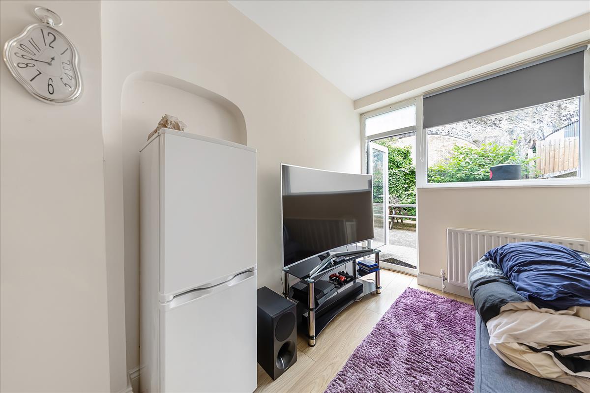 Property Image c91b15e0-3d98-4bde-9495-c62e7596e66c