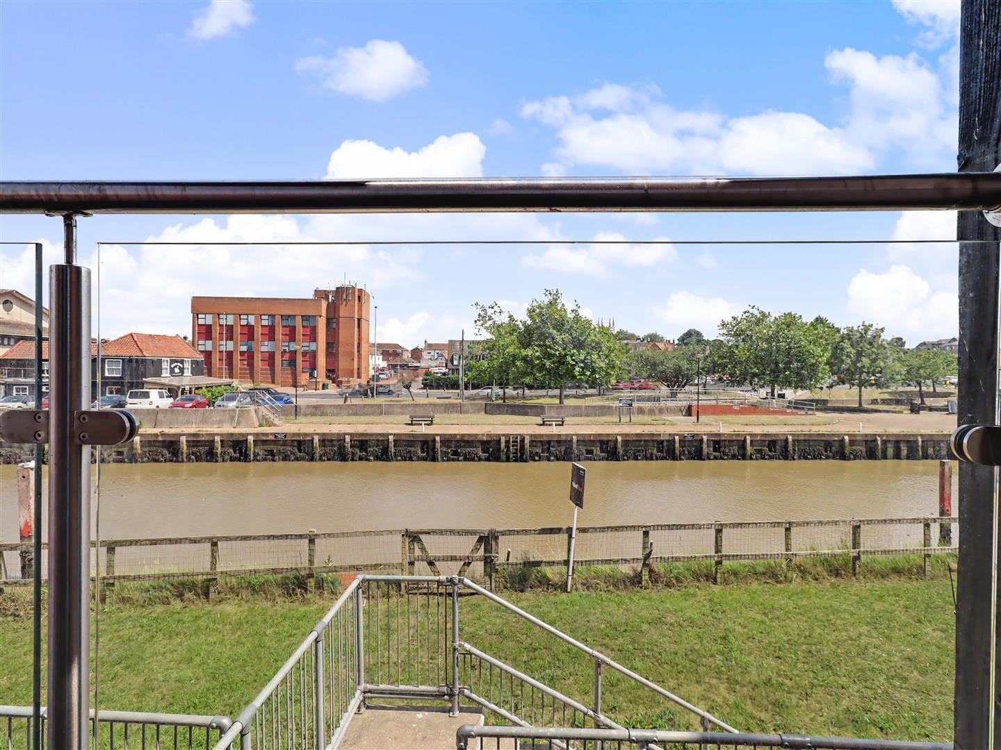 Property Image c9299b42-2ffb-4e44-bd26-0c9d61fa5d5b