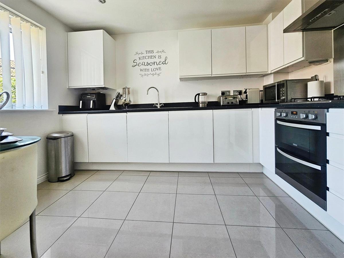 Property Image c92b08fc-0340-41d1-b7ec-b02a4fe41090