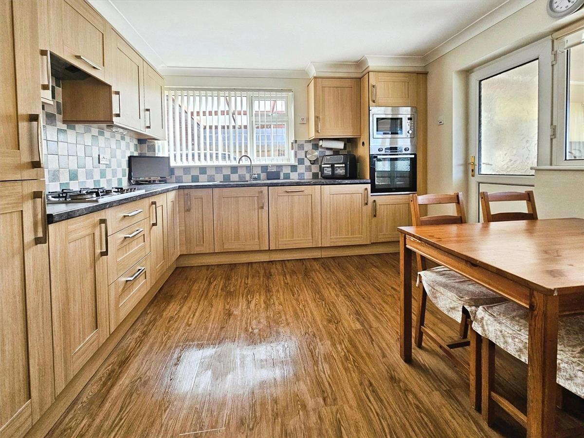 Property Image c92cdb0f-fc46-4f24-a8d1-264f0b5ccd76