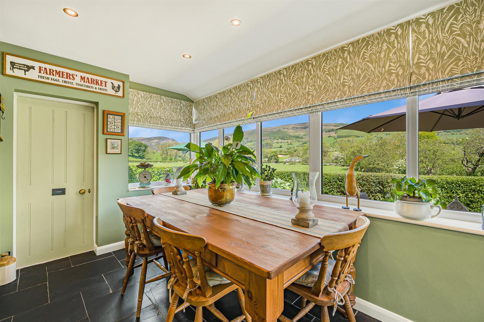 Property Image c933870c-8106-4991-8936-922f027cd087