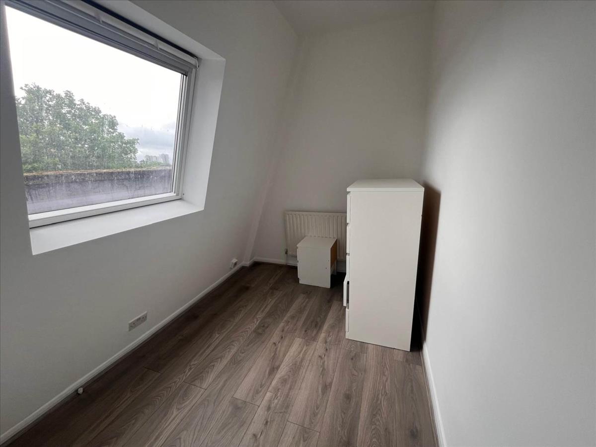 Property Image c95705da-f6e0-47e9-9489-75cb726f3d34
