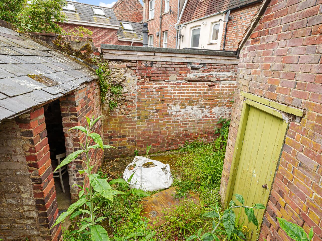 Property Image c95b5a00-8d85-42bc-bf2b-a1b520667cb7