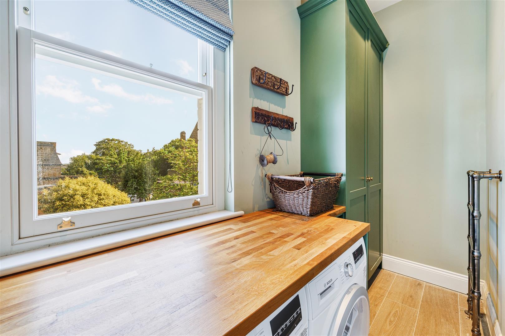 Property Image c98e368a-f9f5-418e-9d10-28680f2cb125