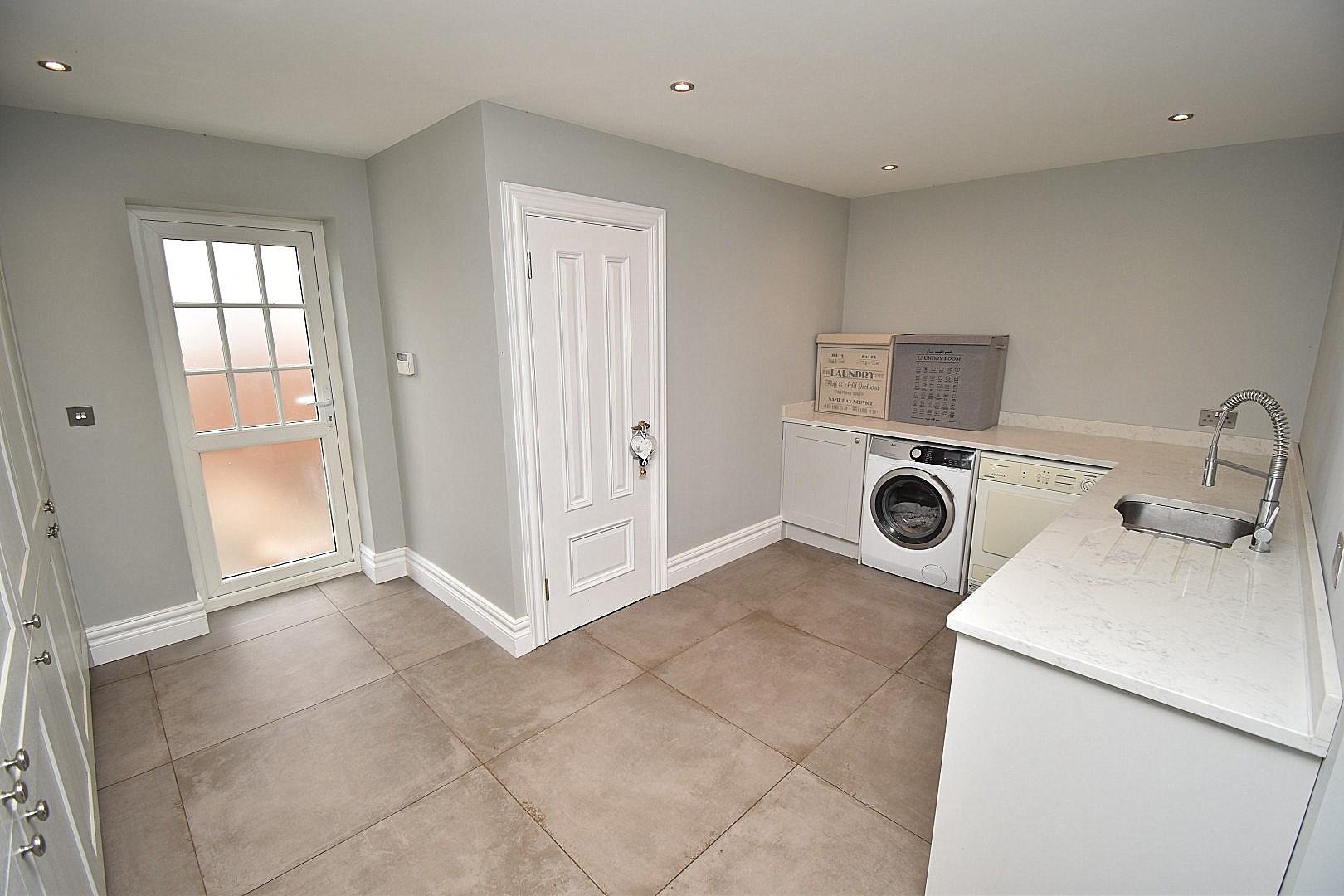 Property Image c9ccba0b-03d3-42a5-a004-0f067981fc62
