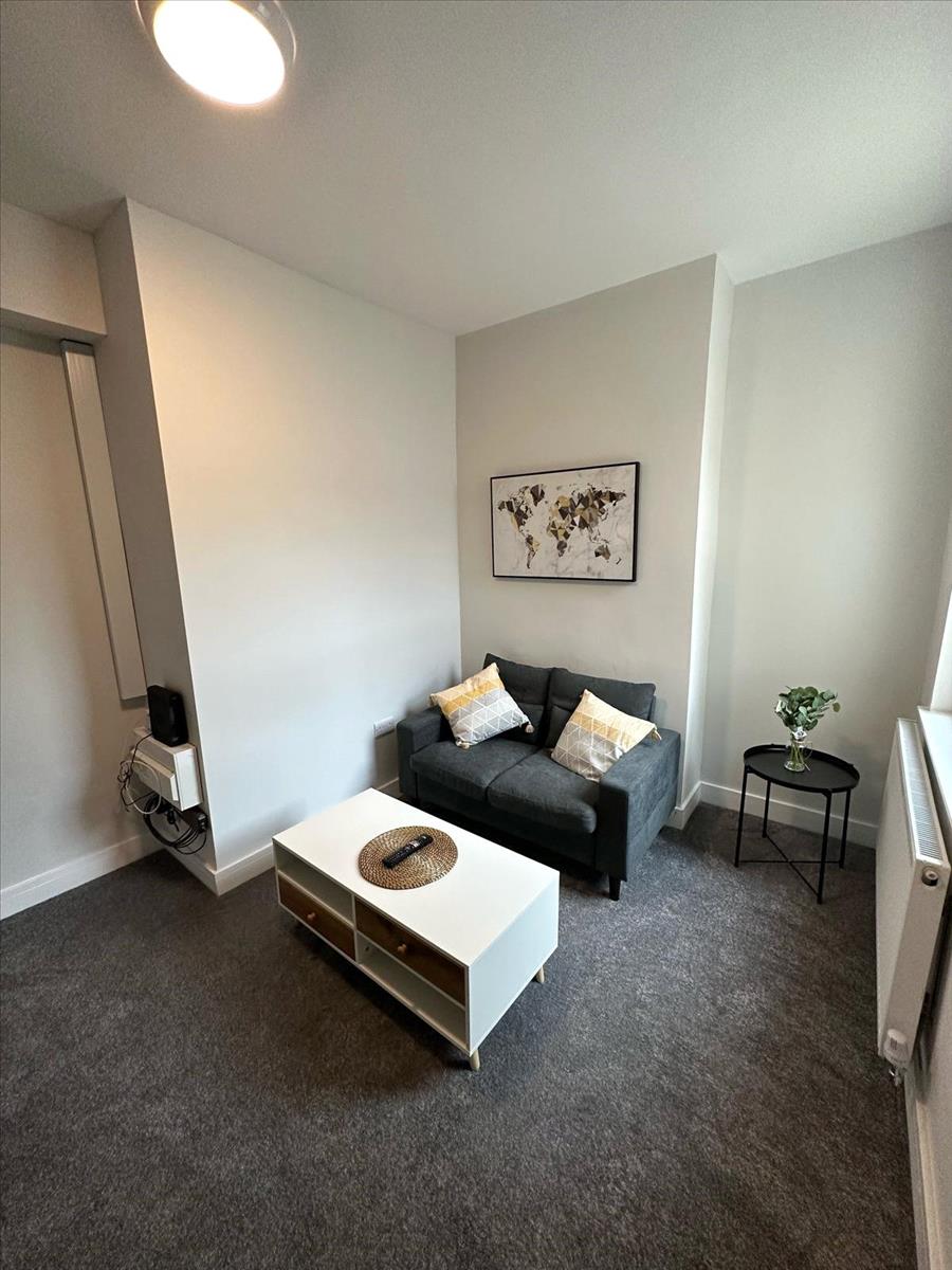 Property Image c9cf5ea8-2e76-4e91-8936-c692cfcfbfdc