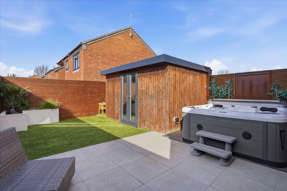 Property Image ca07bd6c-16fa-4267-ab20-ad412c0a8bdf