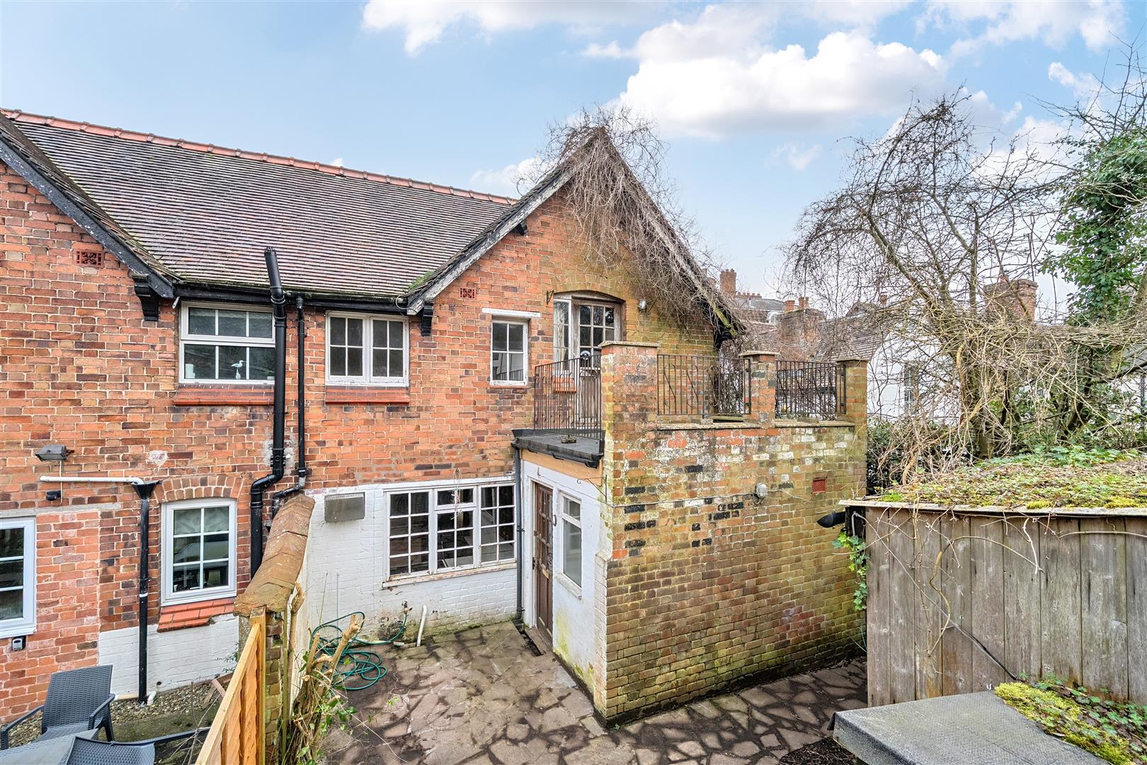 Property Image ca0f7225-b638-4637-aee3-7d366a090f1d
