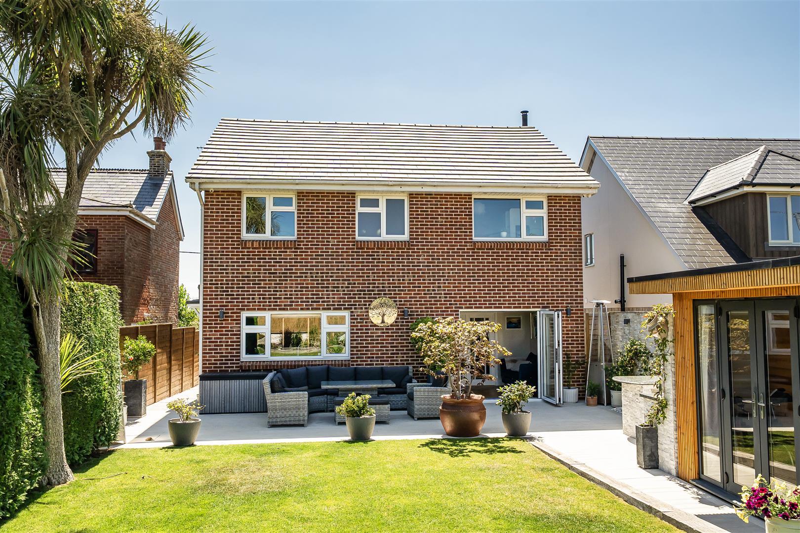 Property Image ca225297-18eb-41bf-a9d8-9fe9cd0948d0