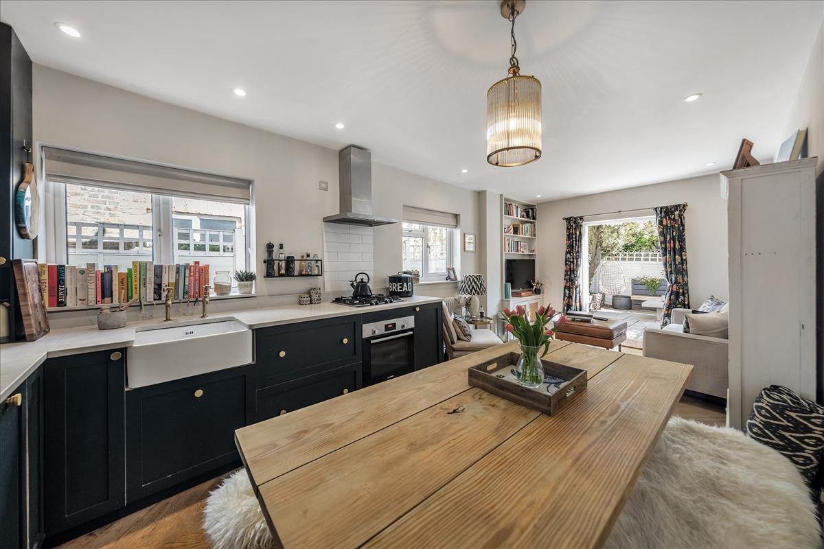 Property Image ca23b25e-fde4-45f1-9d86-78633c8f8352