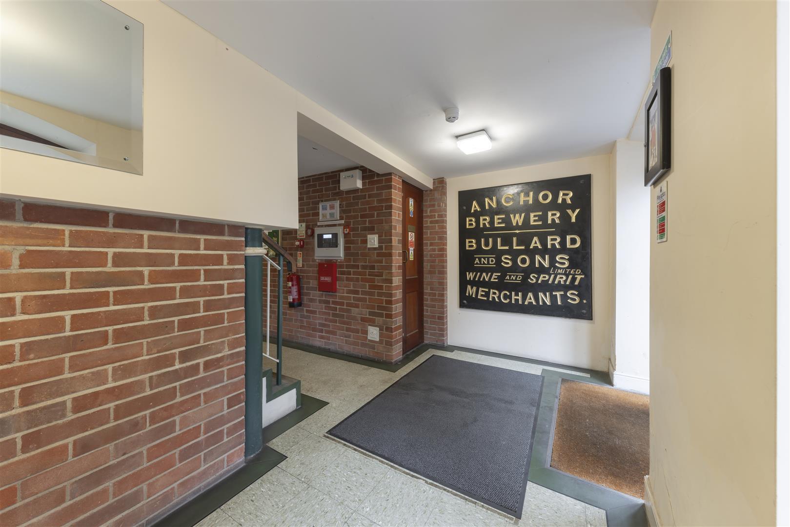 Property Image ca422420-e8b5-47ce-835a-aa8cec0199df