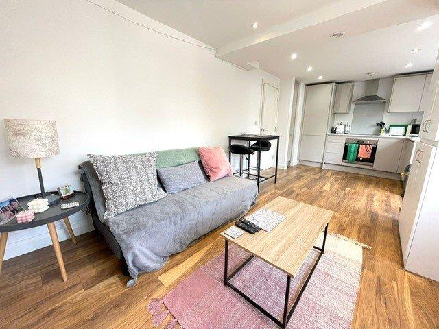 Property Imageca943deb-7c0d-4fb8-98cd-8c70049263d4