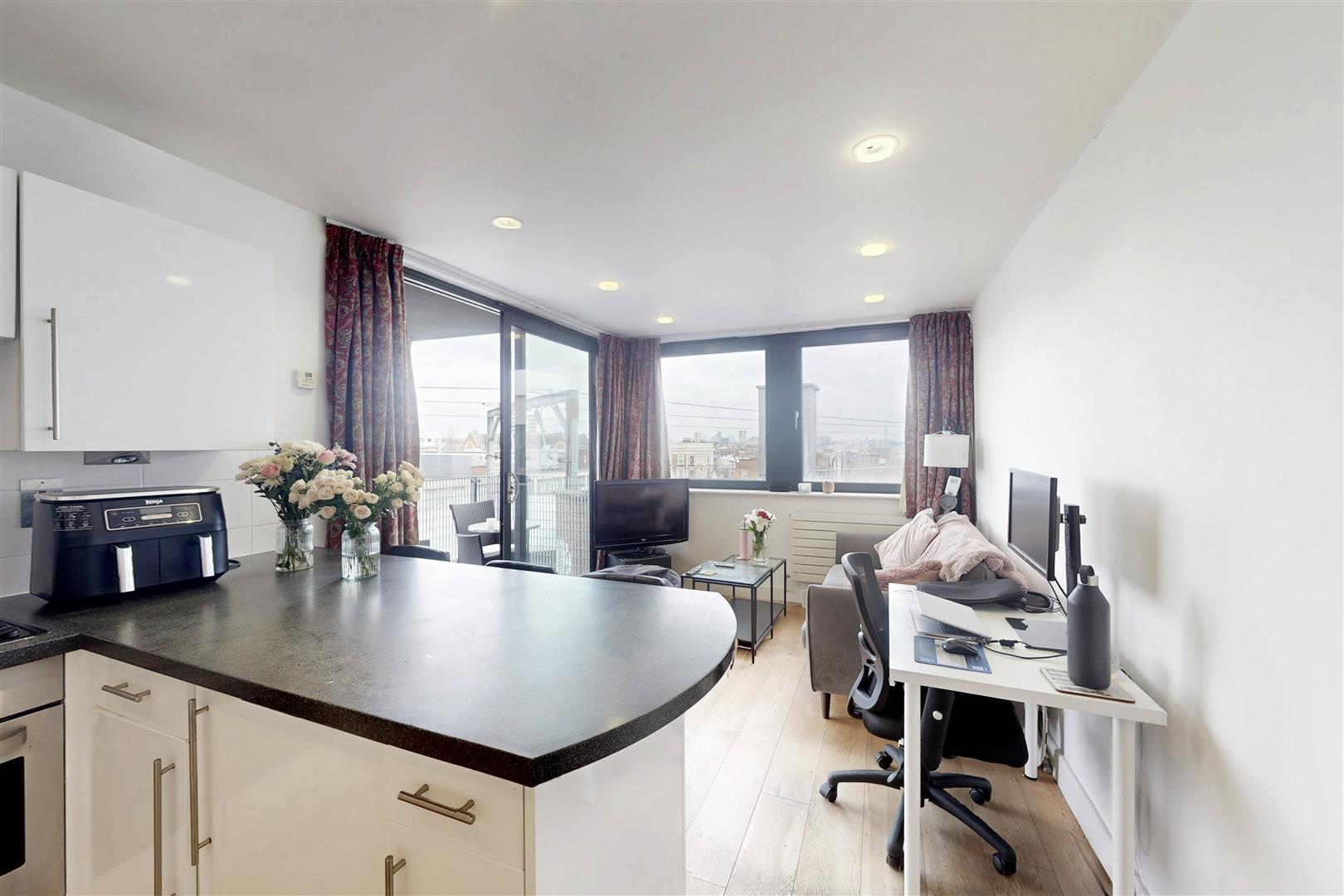 Property Image caa7e0cc-9abf-47a8-97c3-d61f5e81d92d