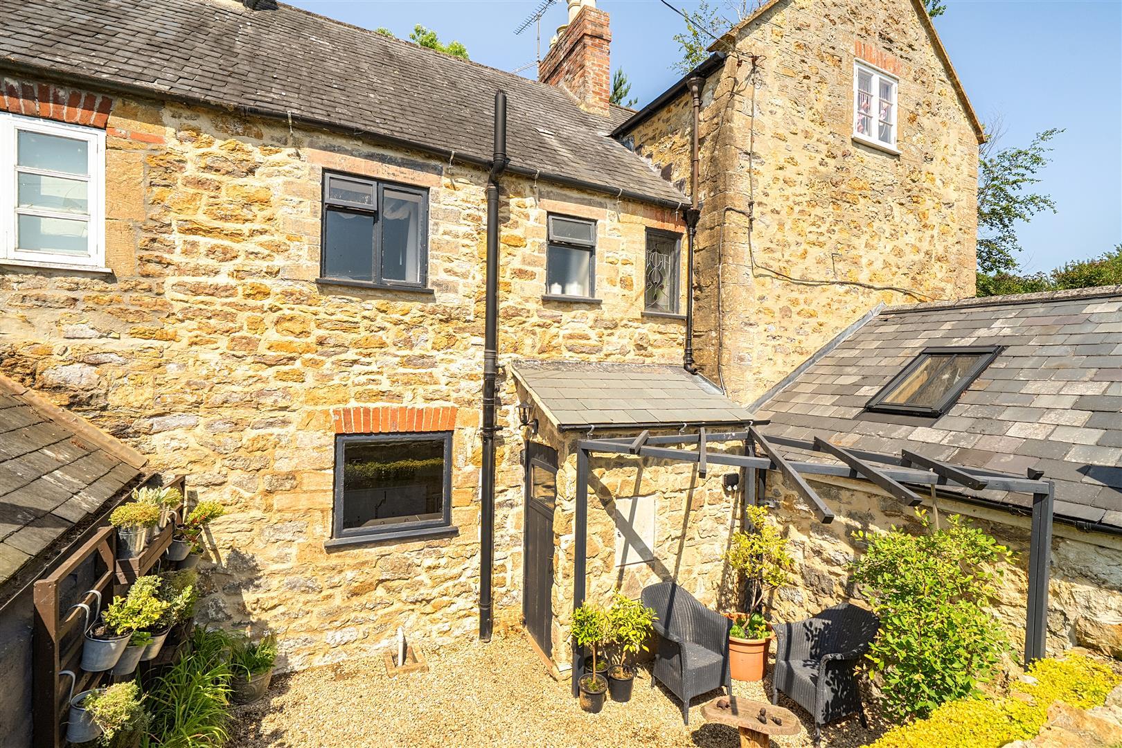 Property Image cabe6bb1-3823-4e8f-9d9f-73c6d86199ec