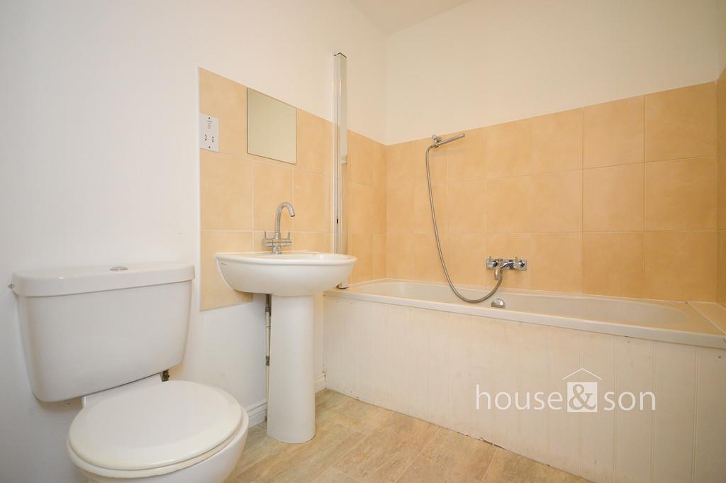 Property Image cad7ae76-cae4-45bd-9cbd-00c60868e511