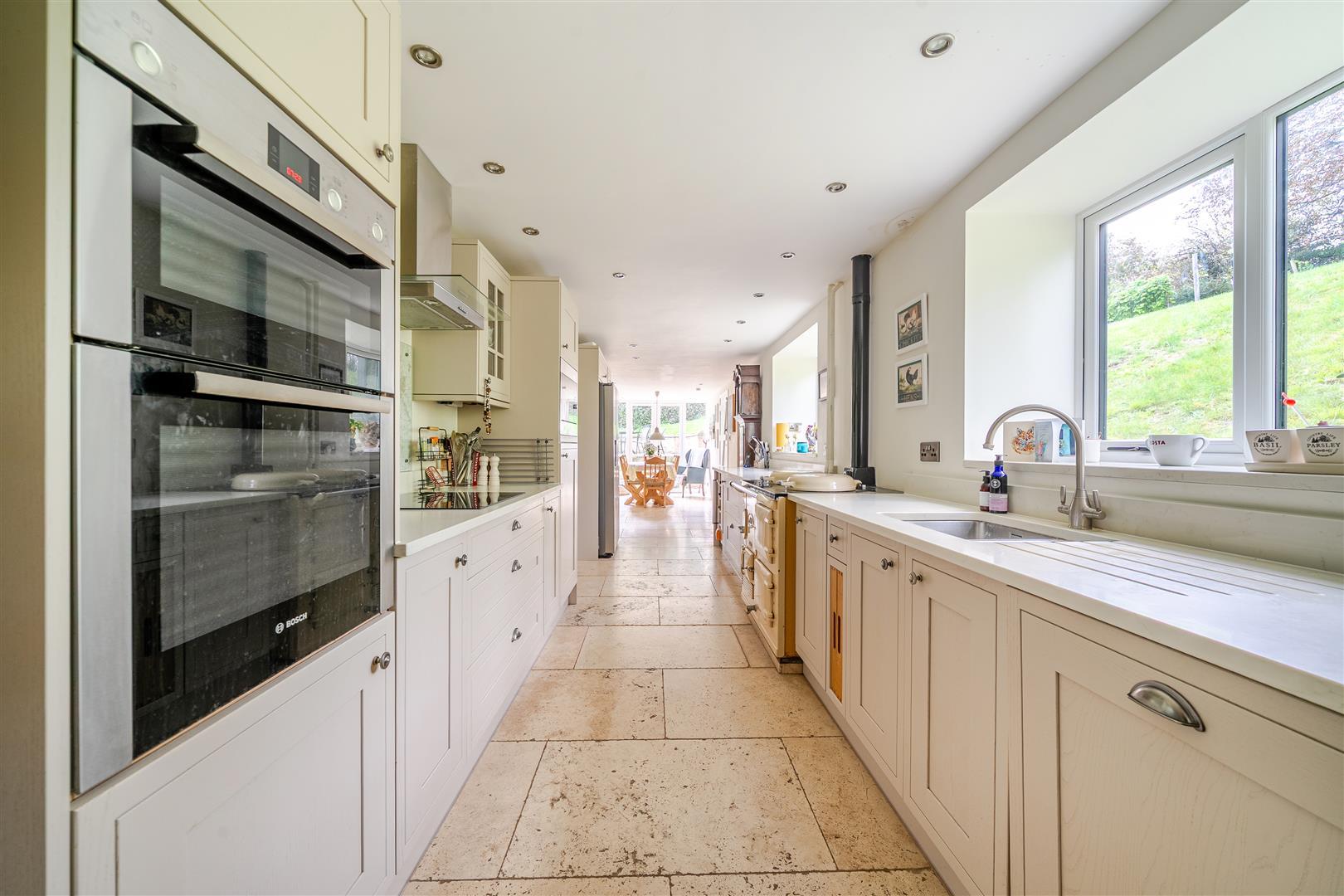 Property Image cae1943e-0fe1-4737-82e3-9c1be7c0d8ac