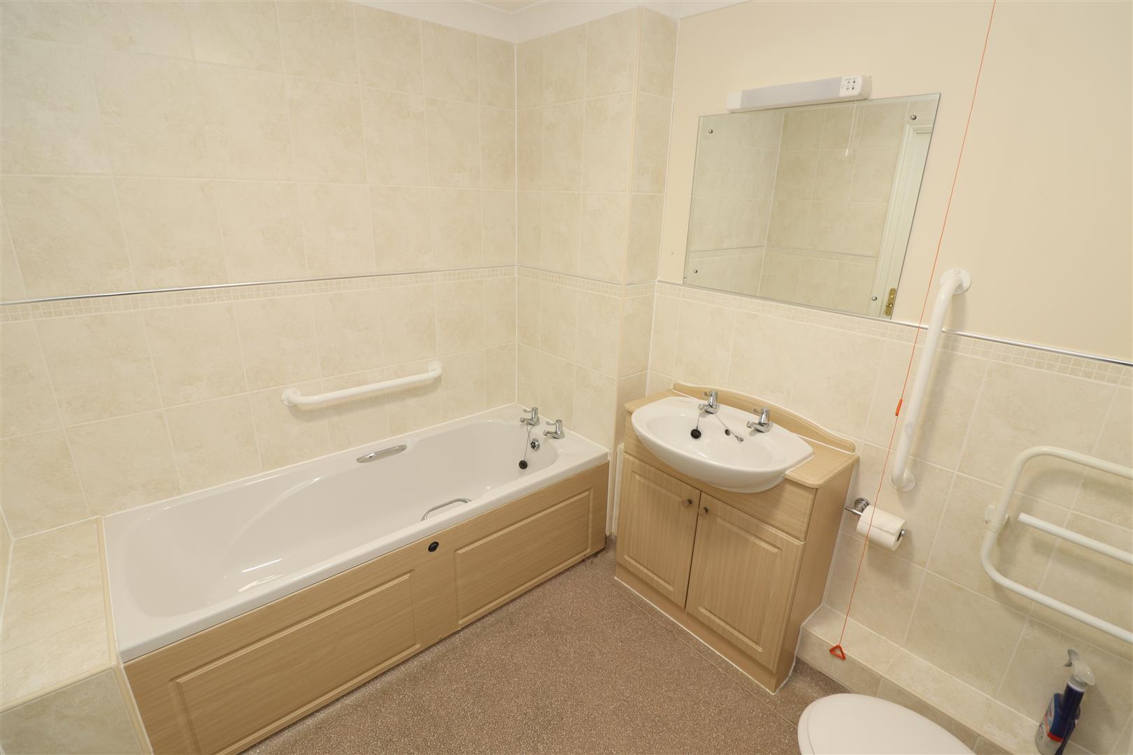 Property Image cb005fb9-d23a-4532-b256-2fea547c3269