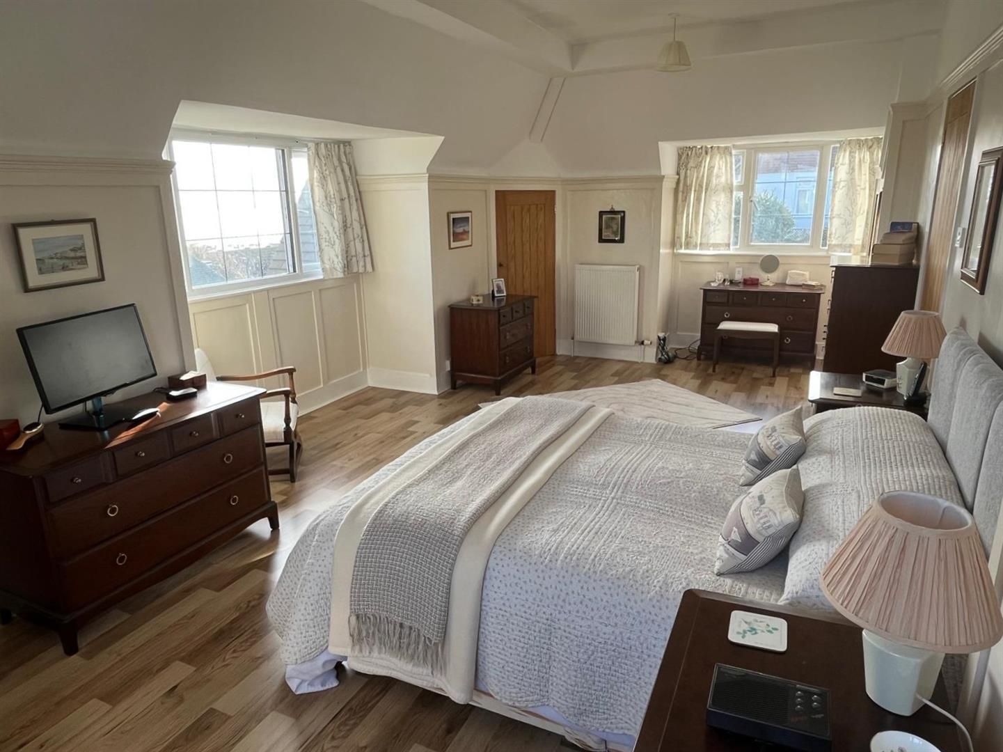 Property Image cb0ef9fc-3e96-4182-acfd-864984d9210a