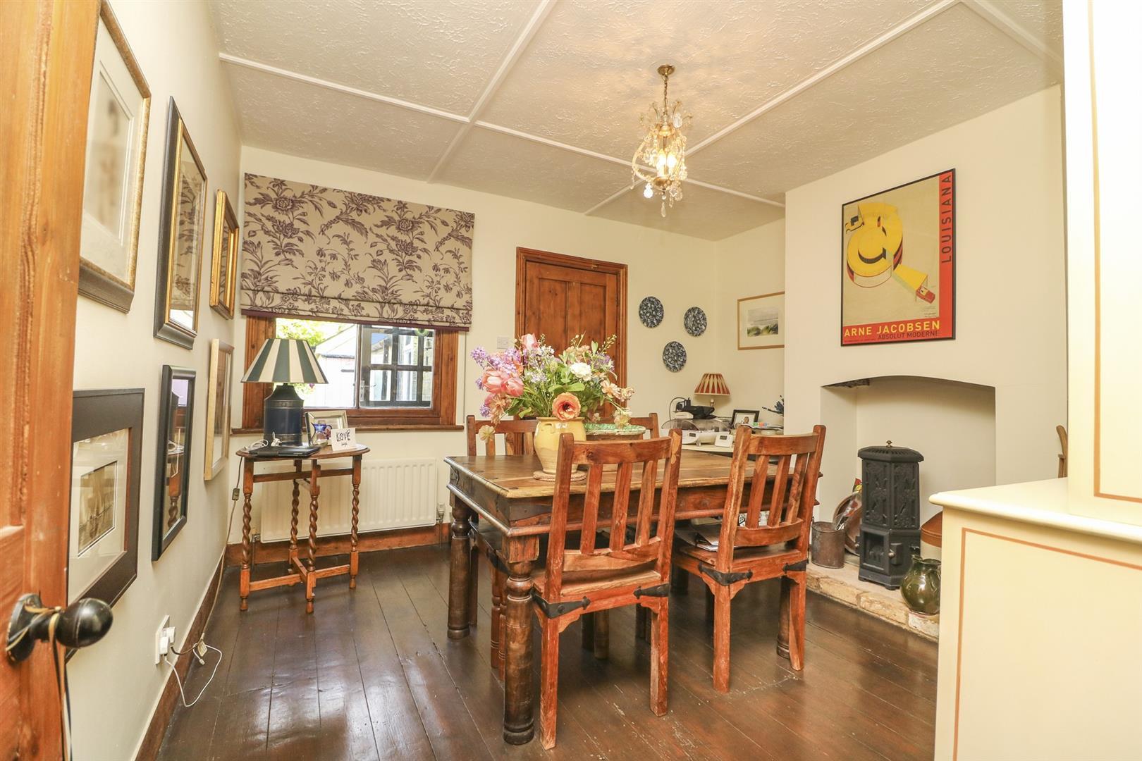 Property Image cb1209ef-bad0-4661-a606-996802665b43