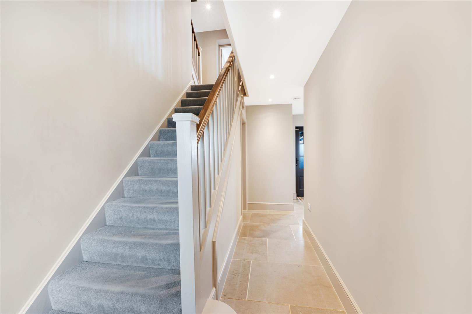 Property Image cb12c3ab-e00c-4c7a-b8c3-f2bb0a22d235