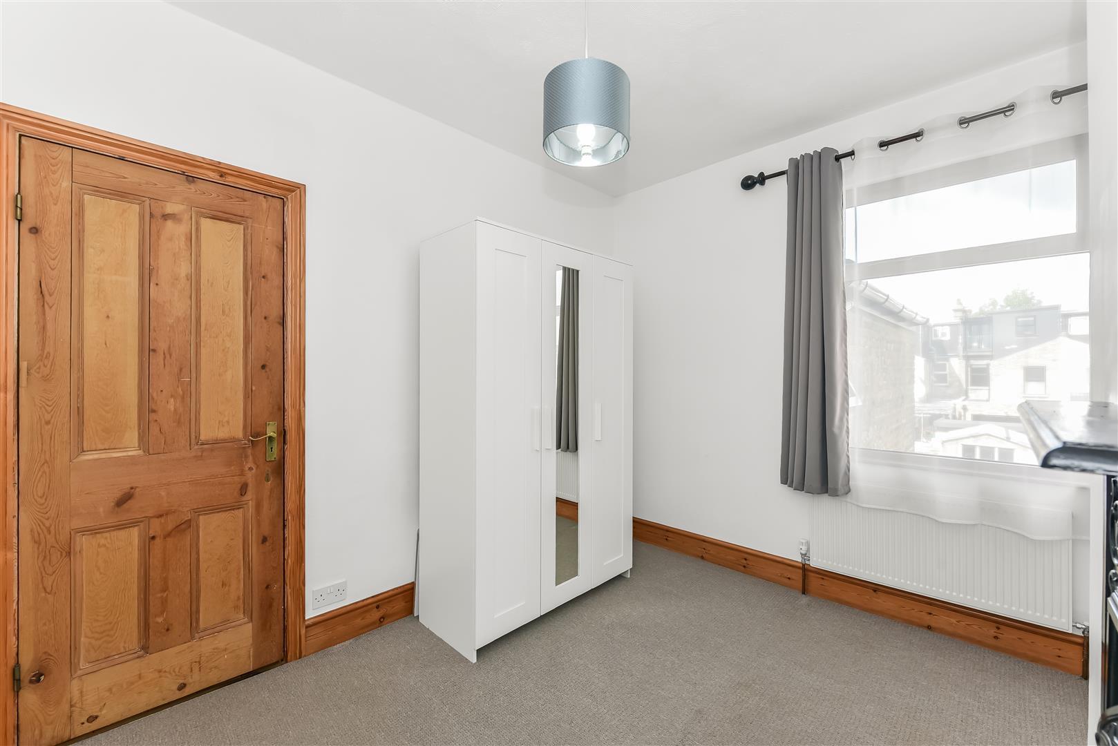 Property Image cb1af4ec-ce45-437f-9a7f-358d37935b81