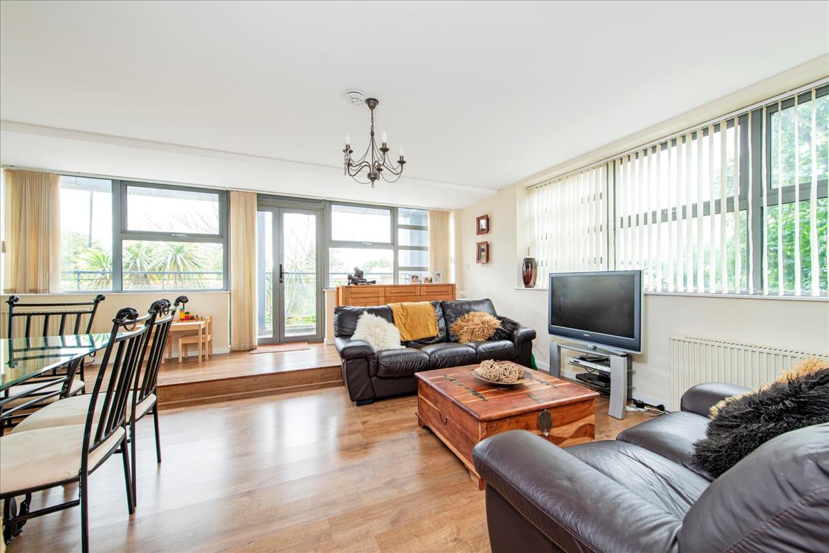 Property Image cb35757d-0ea7-4990-b706-4e96ff73aa20