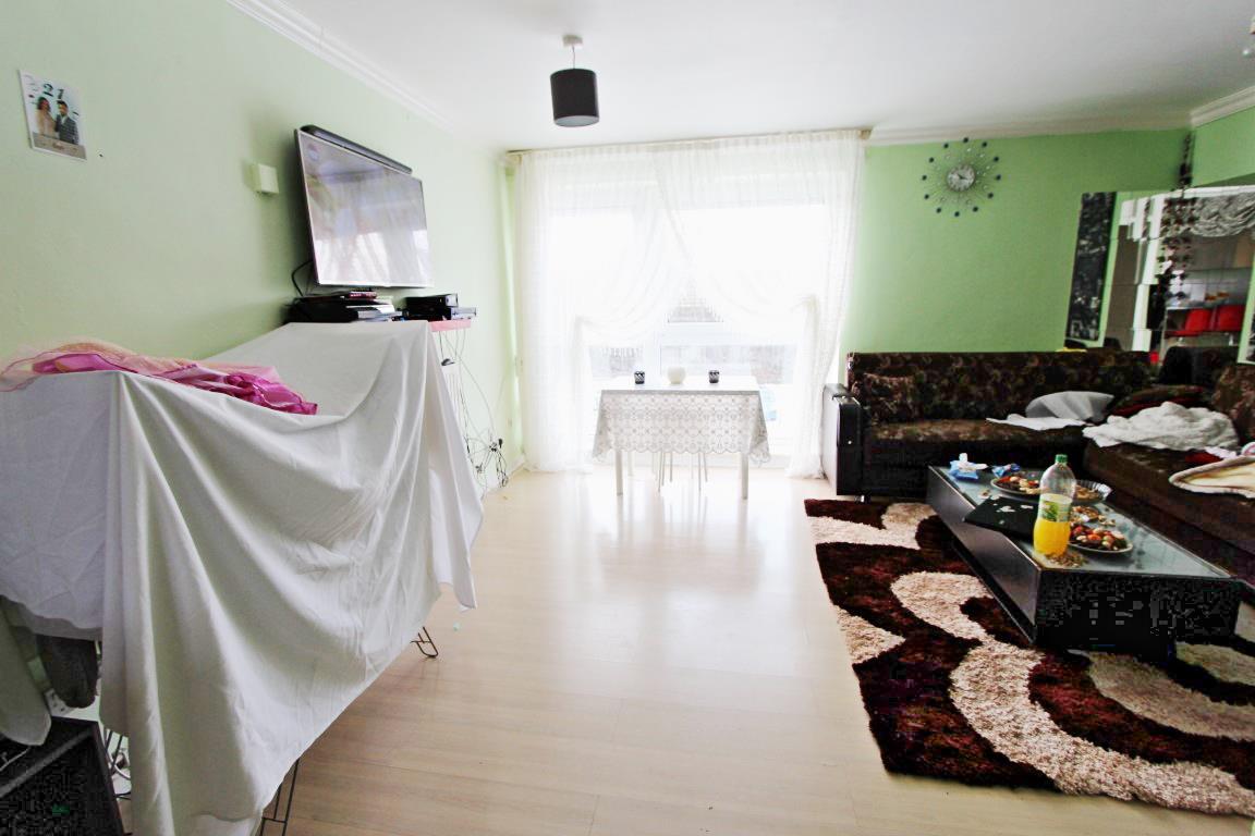 Property Image cb37d032-f68b-401f-90c1-750f16e7d2ae