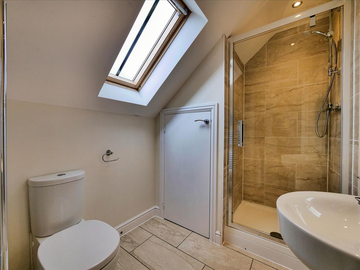 65 night Ensuite shower