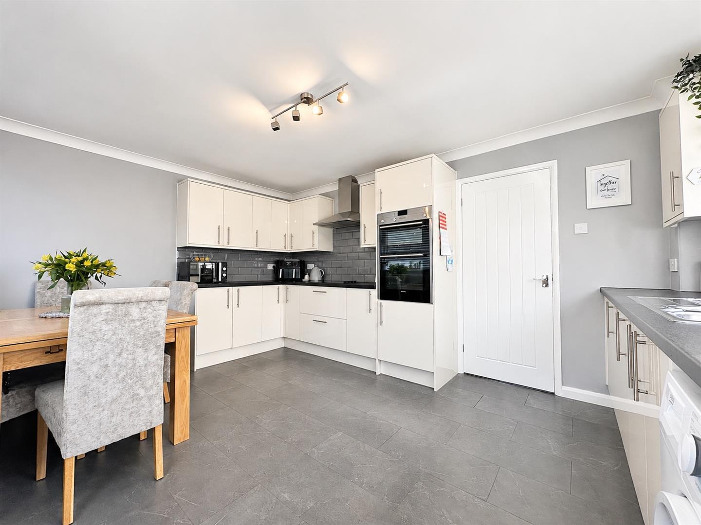 Property Image cb68f2f5-79db-470a-8ee8-d37b4e4a36c4
