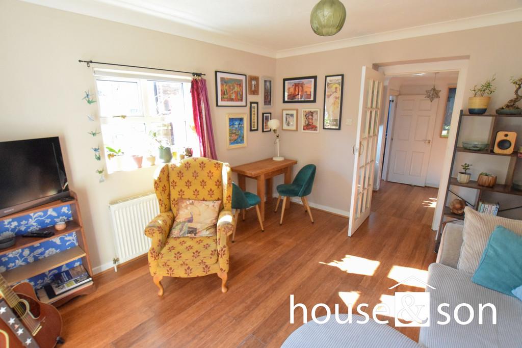 Property Image cb6cb049-5a7c-4480-9c77-9a5a94d581ad
