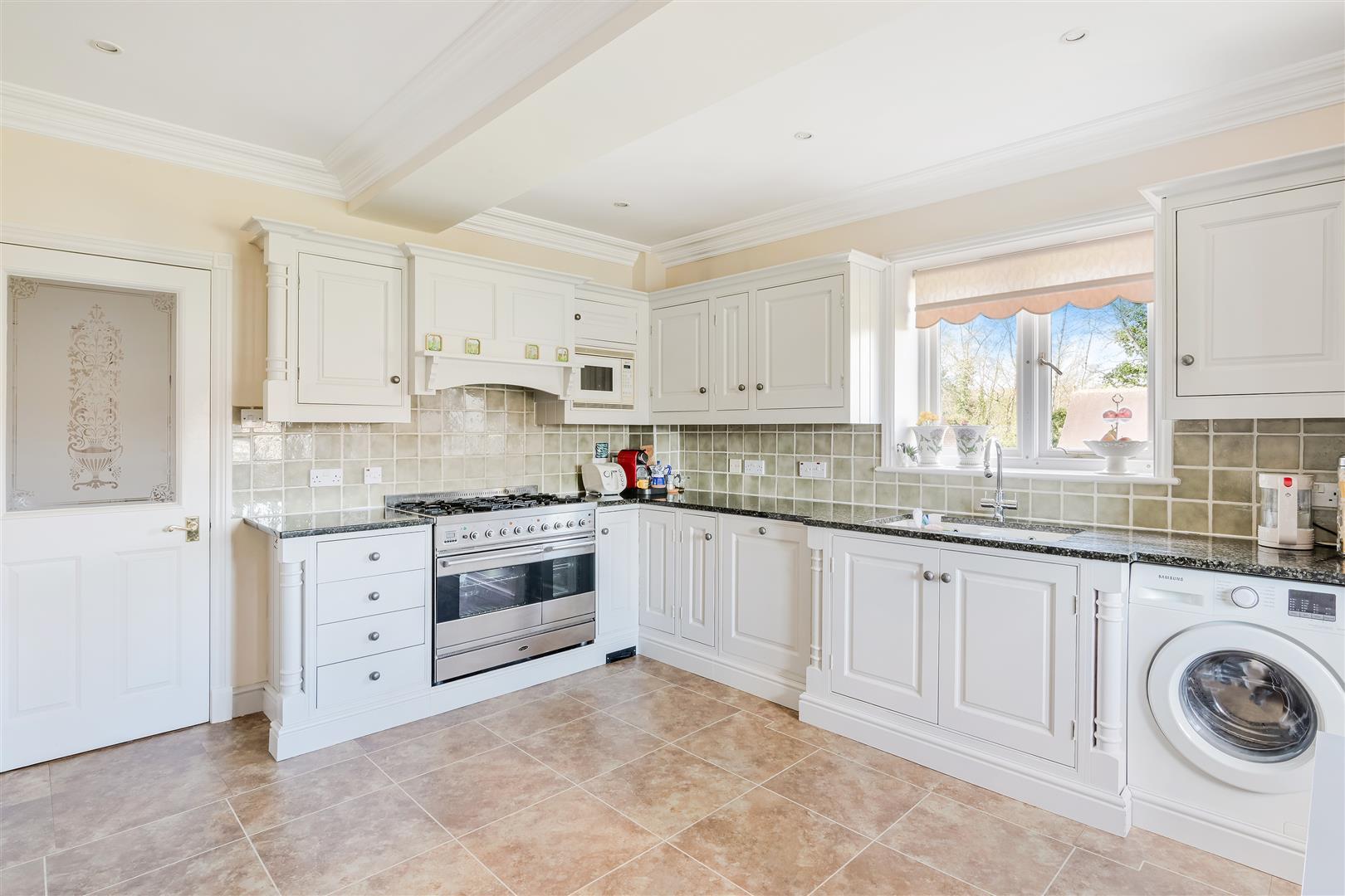 Property Image cb703ae2-35c4-476a-9892-7d9028f5d8e2
