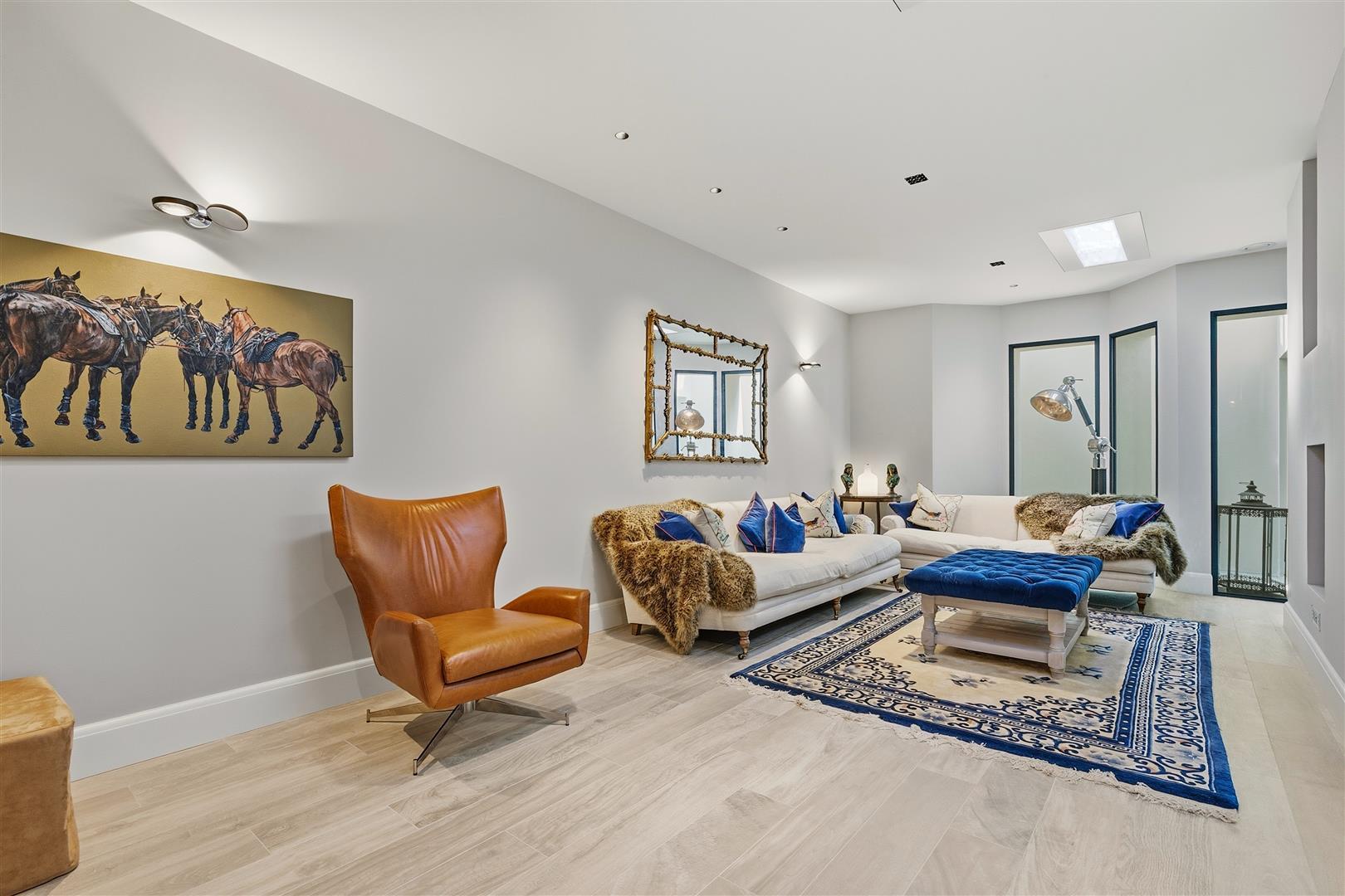 Property Image cb7aa68c-5a5c-4f5b-a24b-9b6e81bea71f