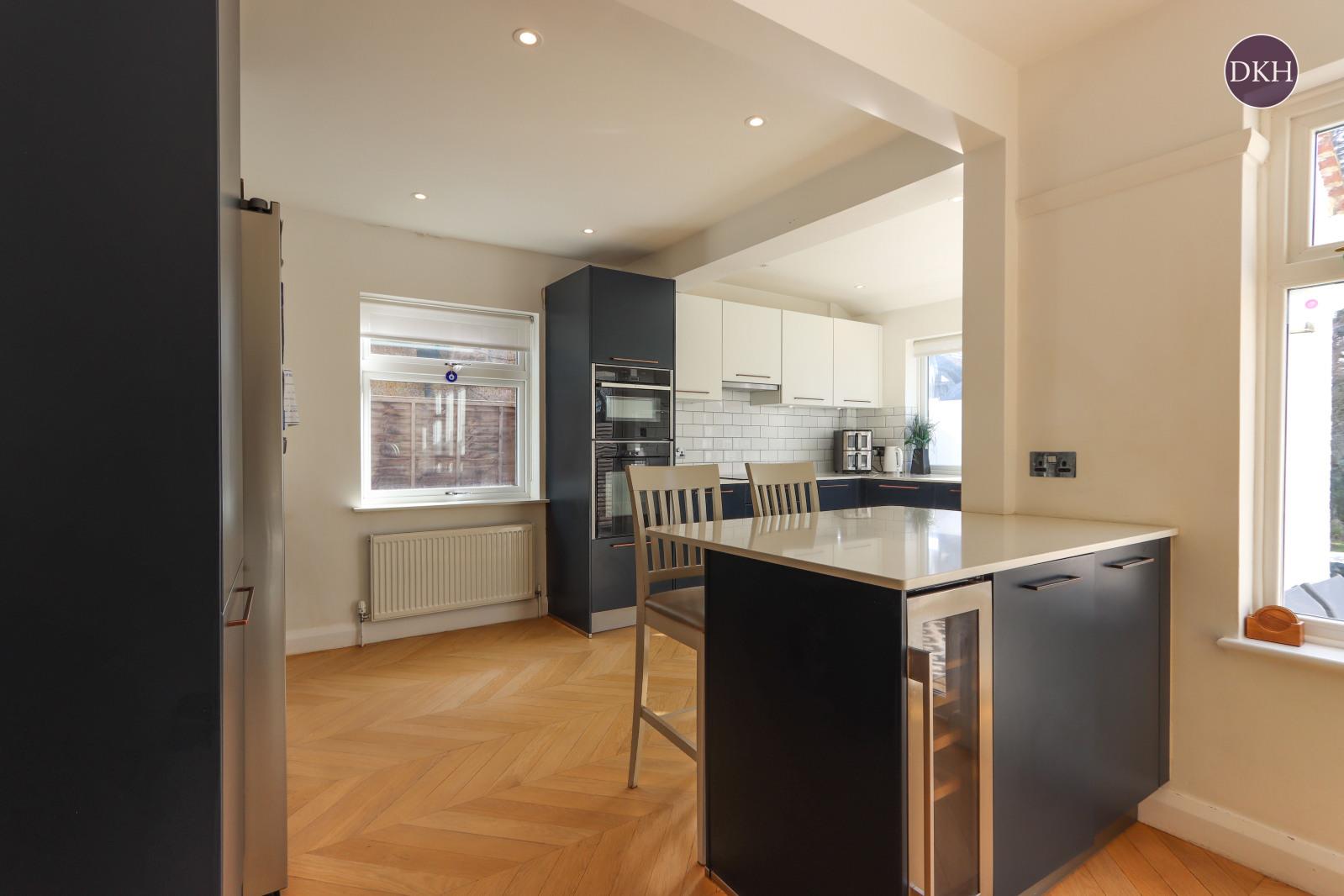 Property Image cb81275b-ba25-4efa-a3e1-cb60d0ca287f