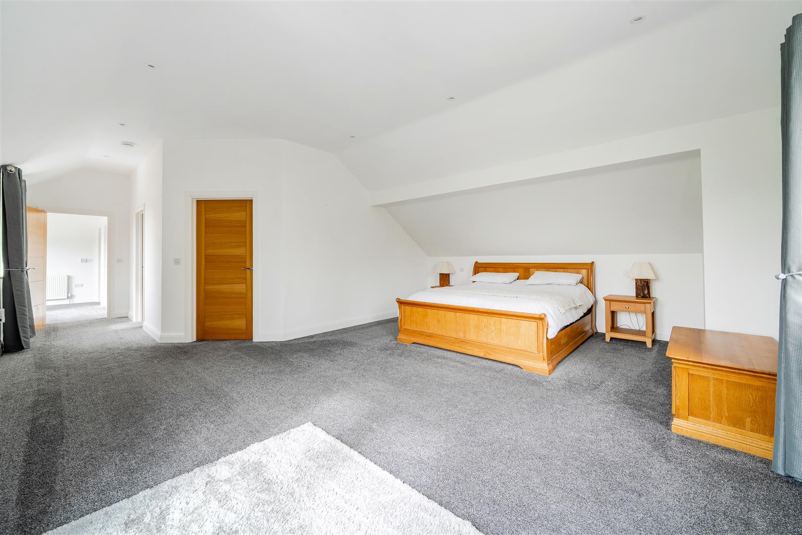 Property Image cba62a24-cfaf-4589-b5af-26adcd2f7060