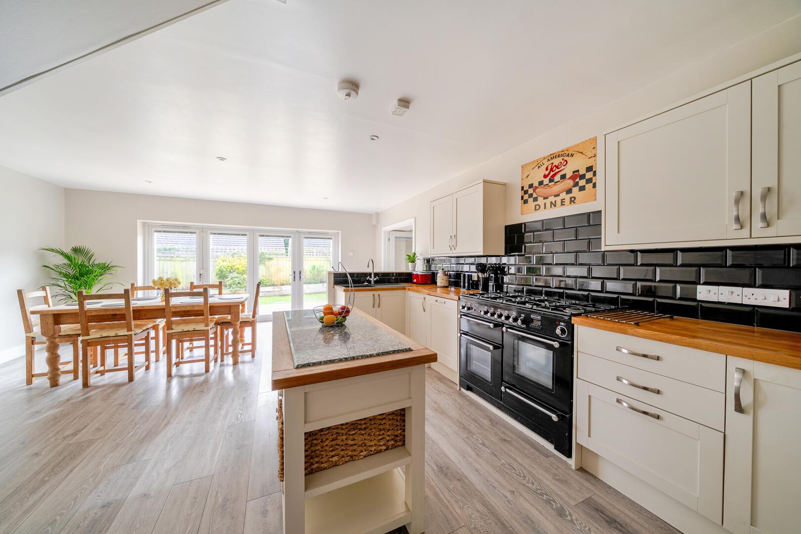 Property Image cba6553b-345b-4717-991d-d2fcd9f35f35