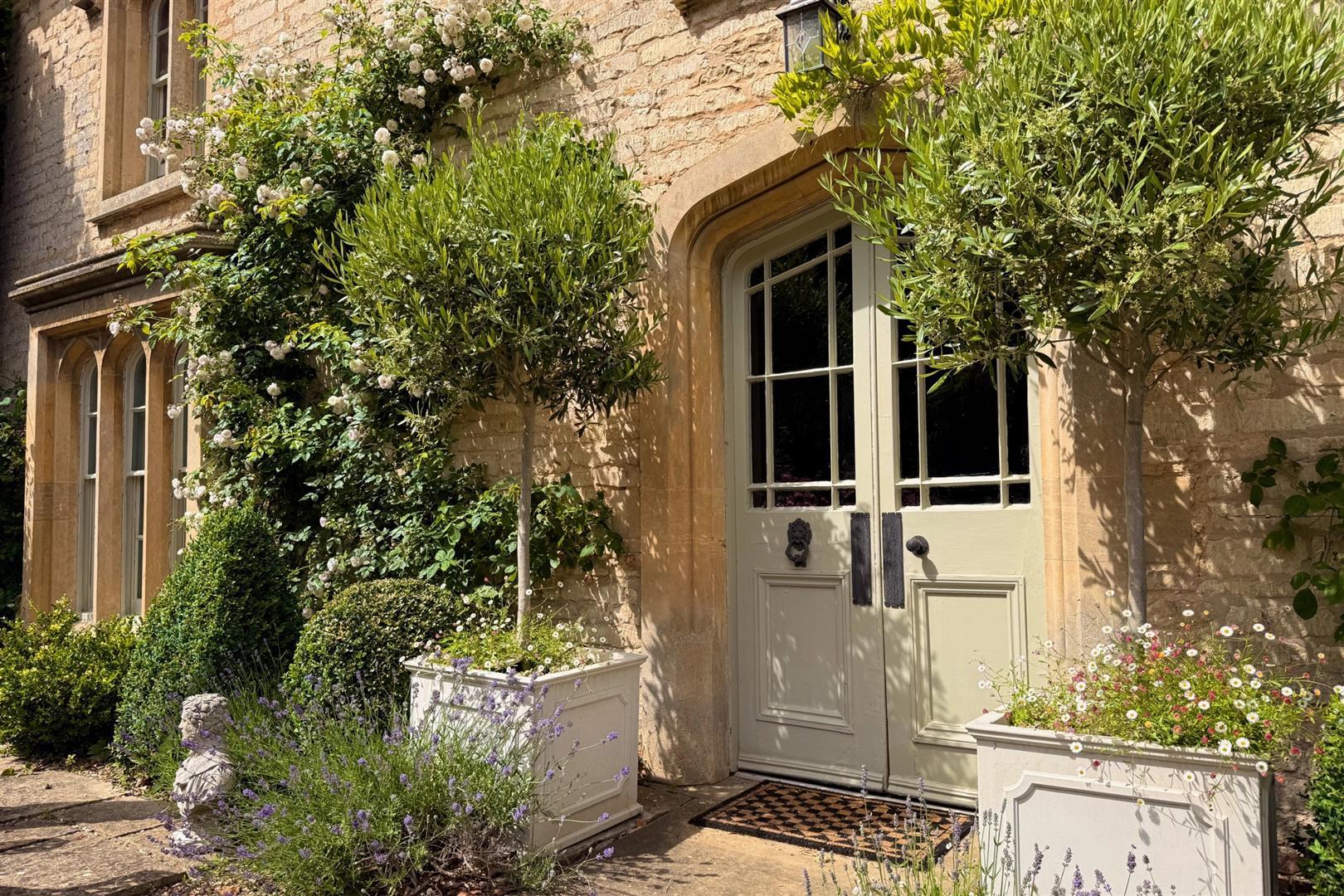 Property Image cbaf770b-c154-48fc-8c00-ef45b1dda9fb