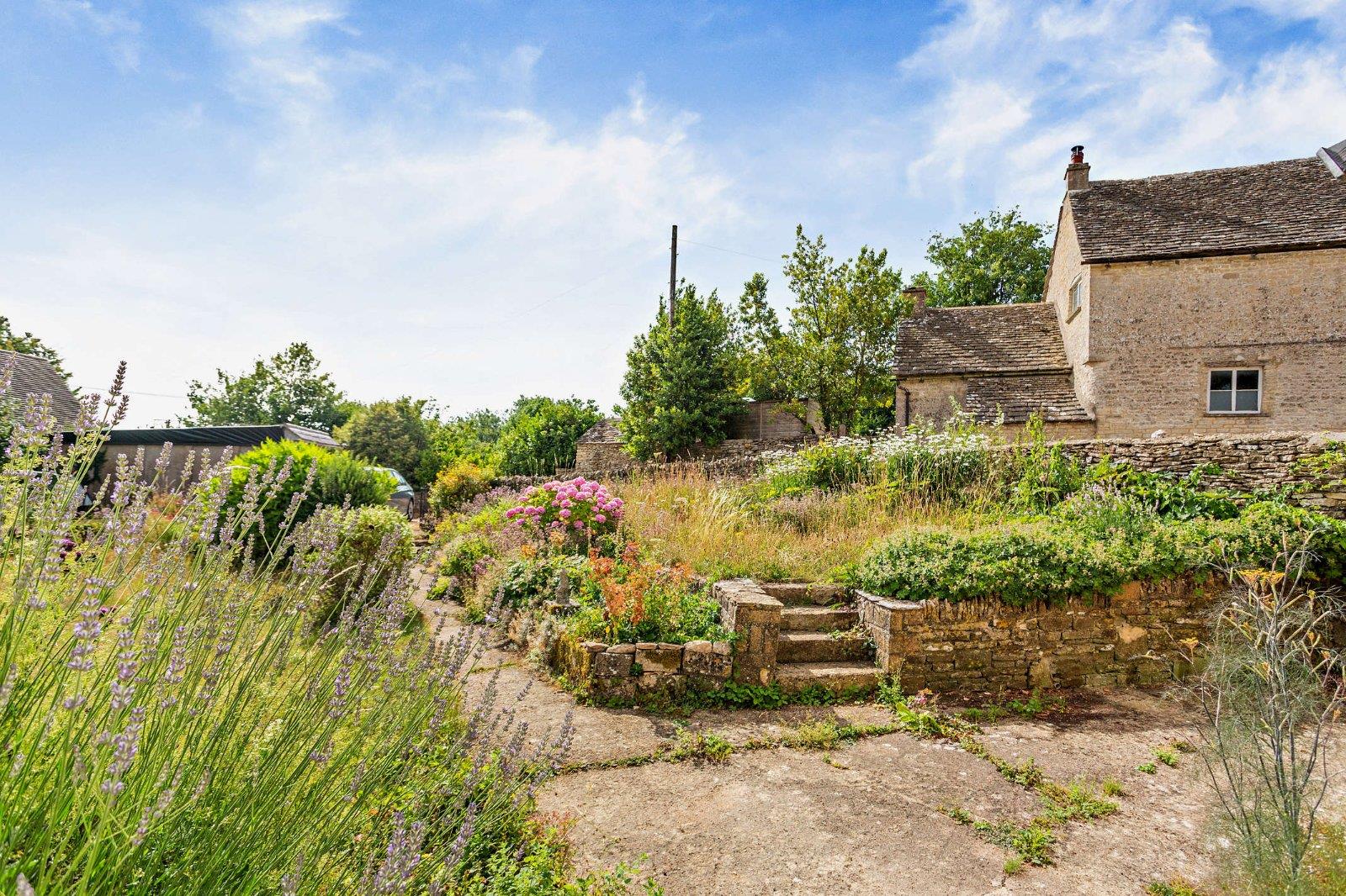 Property Image cbf35835-fd73-4aa3-81fc-8d90f84e8a47