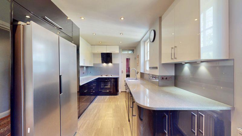Property Image cc42fa20-41e1-4d28-bee6-69399b9efd38